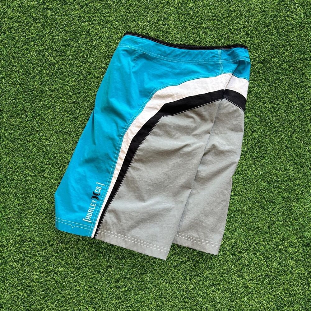 Hurley sick y2k vtg 00s core surfwear colorblock swoop baggy boardshorts